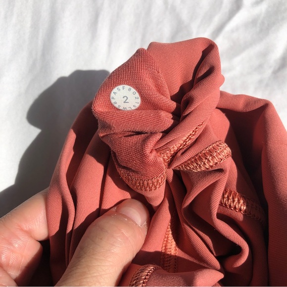 Lululemon Wunder under high rise 25" - Picture 4 of 4